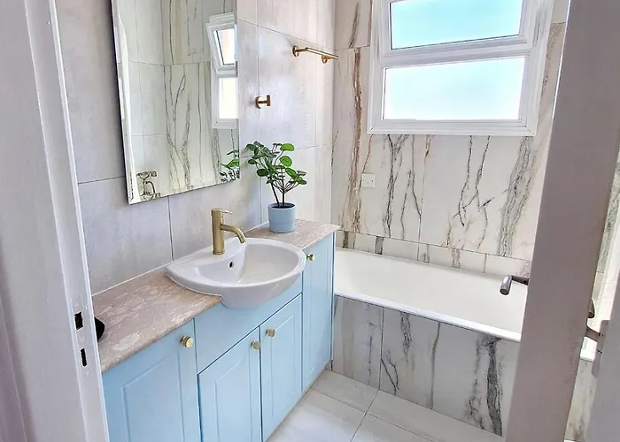 H&o Iris Sea Breeze Paphos